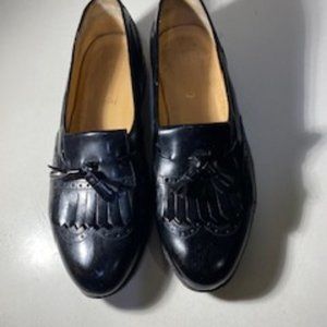 Salvatore Ferragamo Black loafers with tassle Size 10D Men's Dress Shoes
